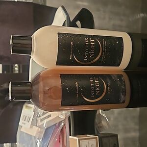 Bath & Body Works into the night shampoo and conditioner set